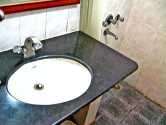 Hotel Woodbridge Grand 2*