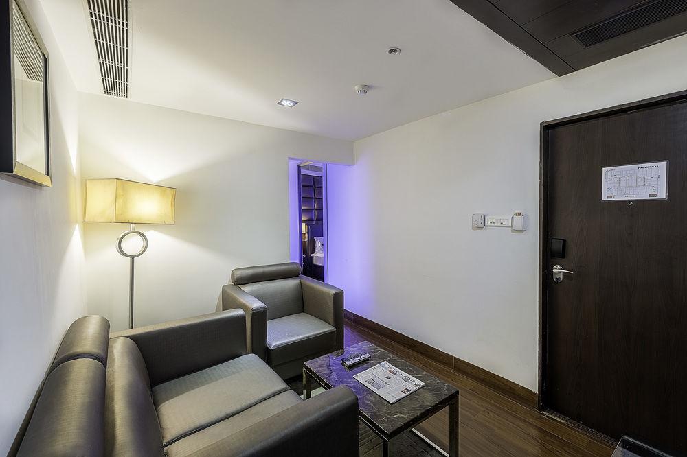 Capital O 9960 Hotel Grand Himayat 3*
