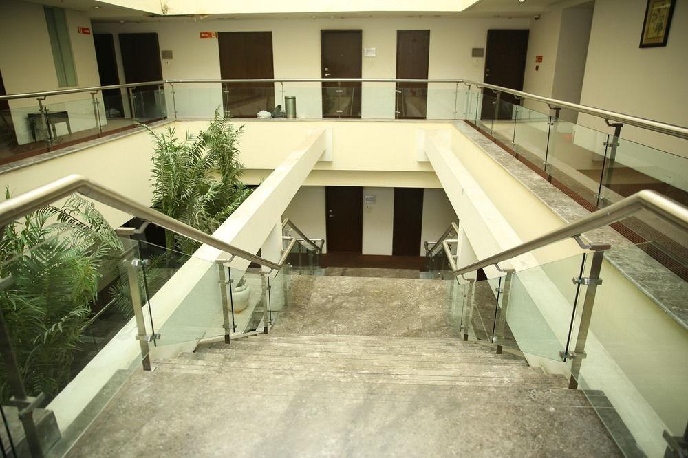 Capital O 9960 Hotel Grand Himayat 3*