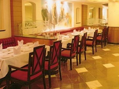 Pearl Regency Hotel 3*