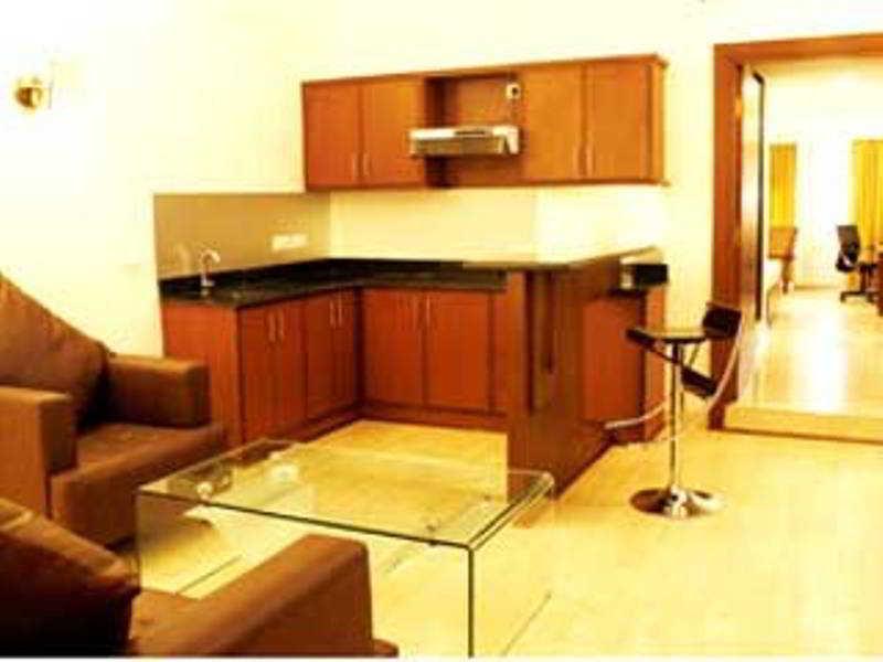 Bhaskar Plaza Hotel 3*