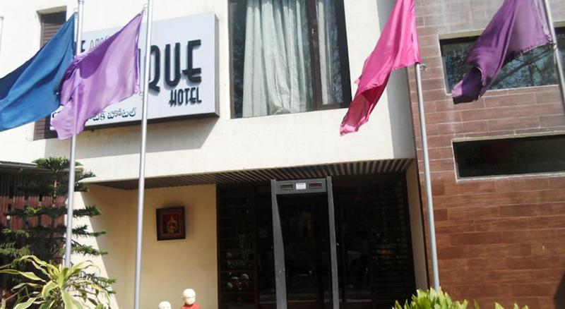 Amogh Boutique 3*