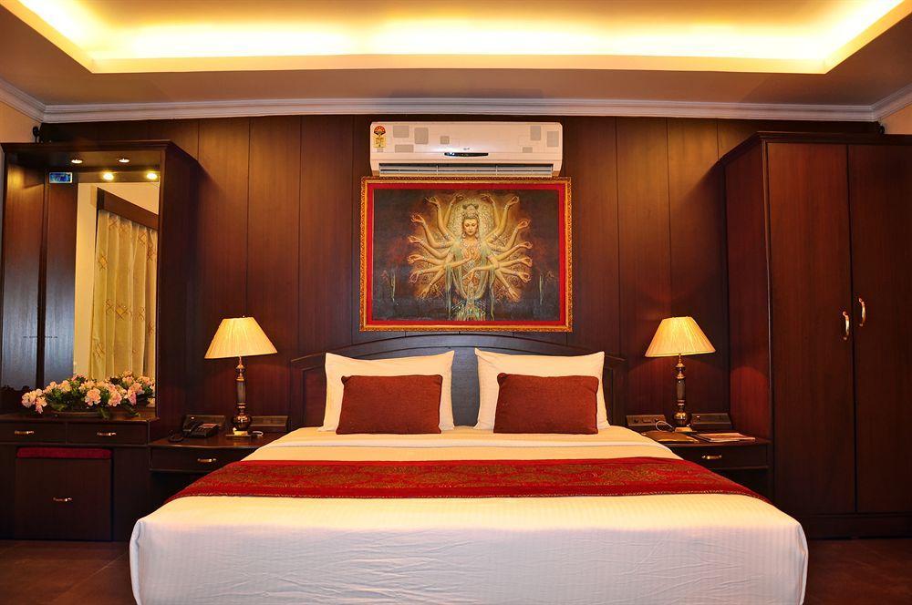 Aalankrita Hotel