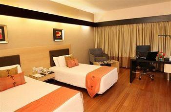 Greenpark Hotel 4*
