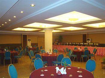 Celebrity 4*