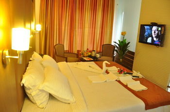 Fabhotel Tanisha Jubilee Hills 3*