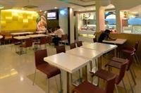 Oyo Premium Banjara Hills Road No1 Hotel 3*