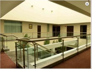Hotel Capital O Grand Himayat Hyderabad