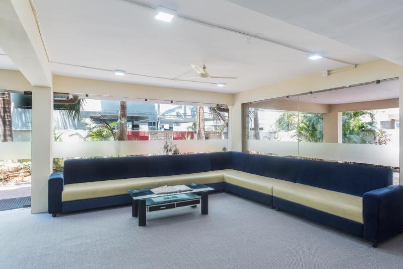 Hotel Treebo Sravya Residency 3*