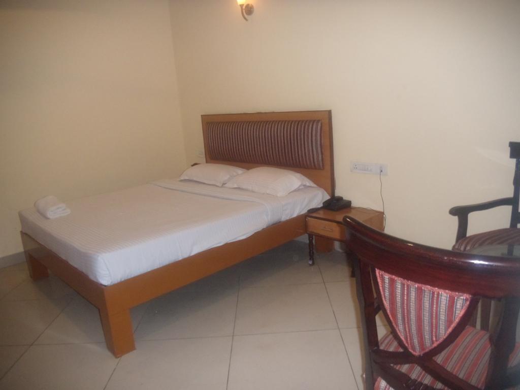 Anmol Continental Bed & Breakfast 3*