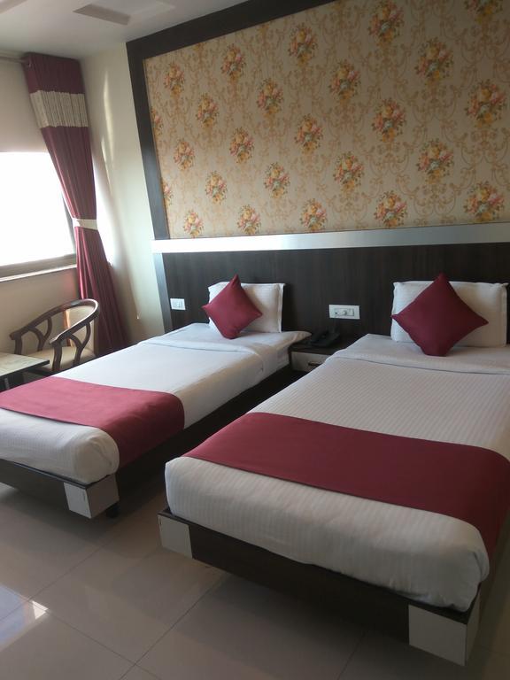 Olympia Hotel 3*
