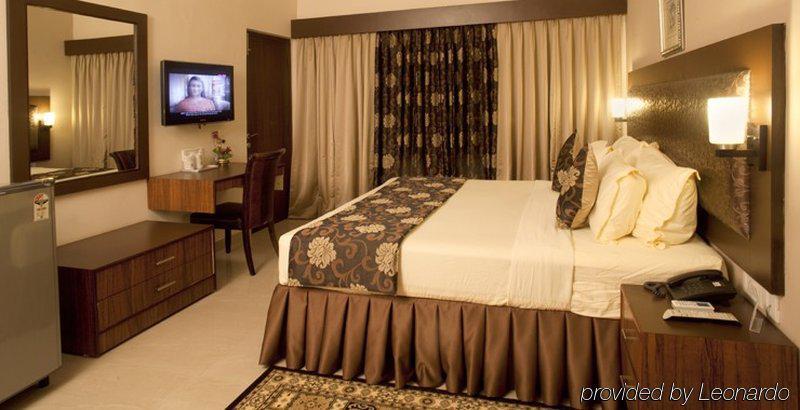 Hotel Genx Banjara Hill 1589
