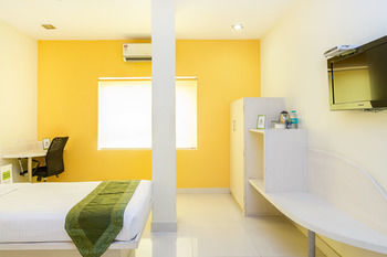 Treebo Strawberrys Hotel 3*