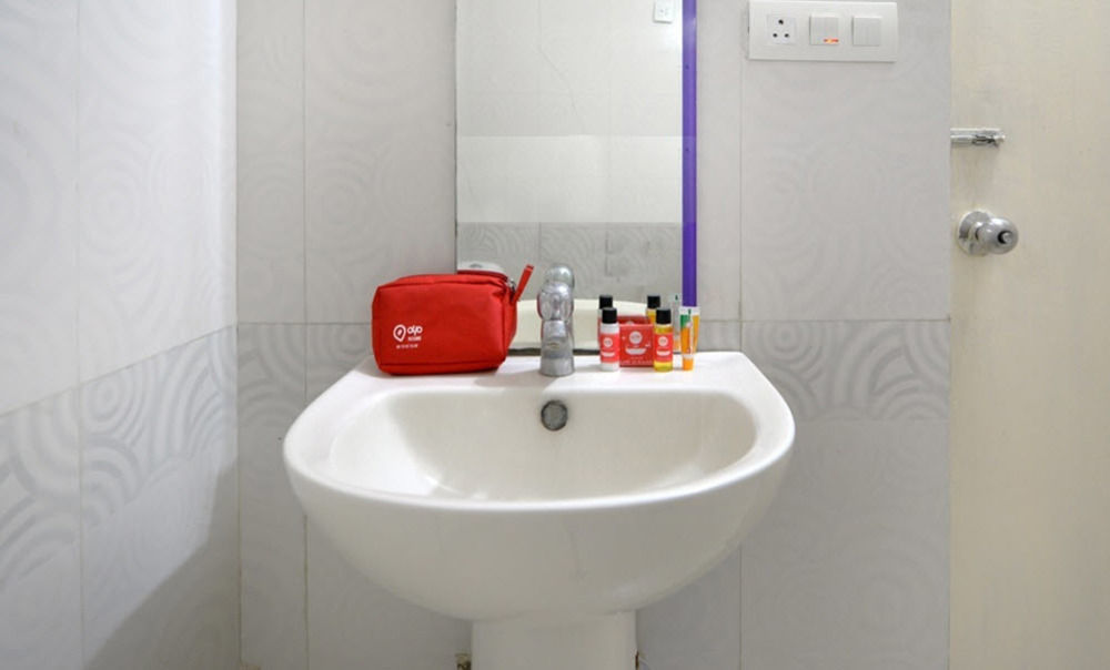 Hotel Oyo Whitefields 3*