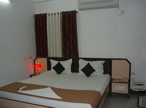 Humsika 2* Hyderabad