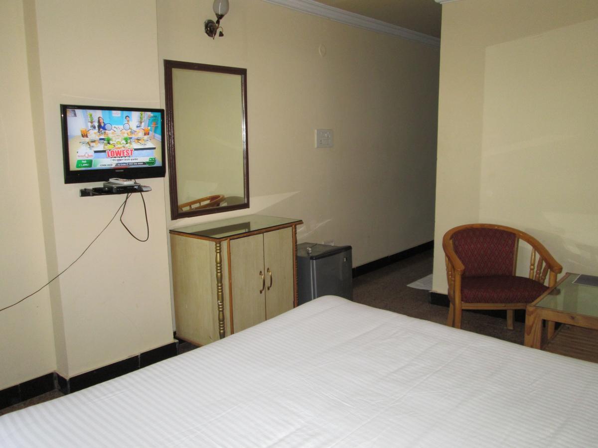 Hotel I K London Residency