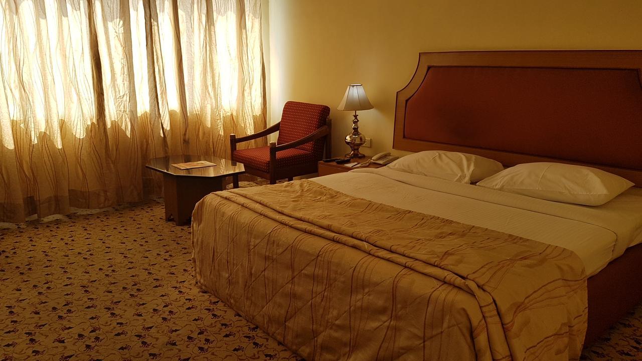 Ohris Baseraa Hotel 3*