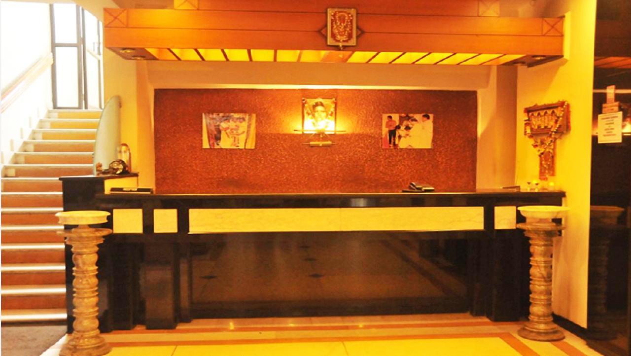 Balajee Palace Hotel