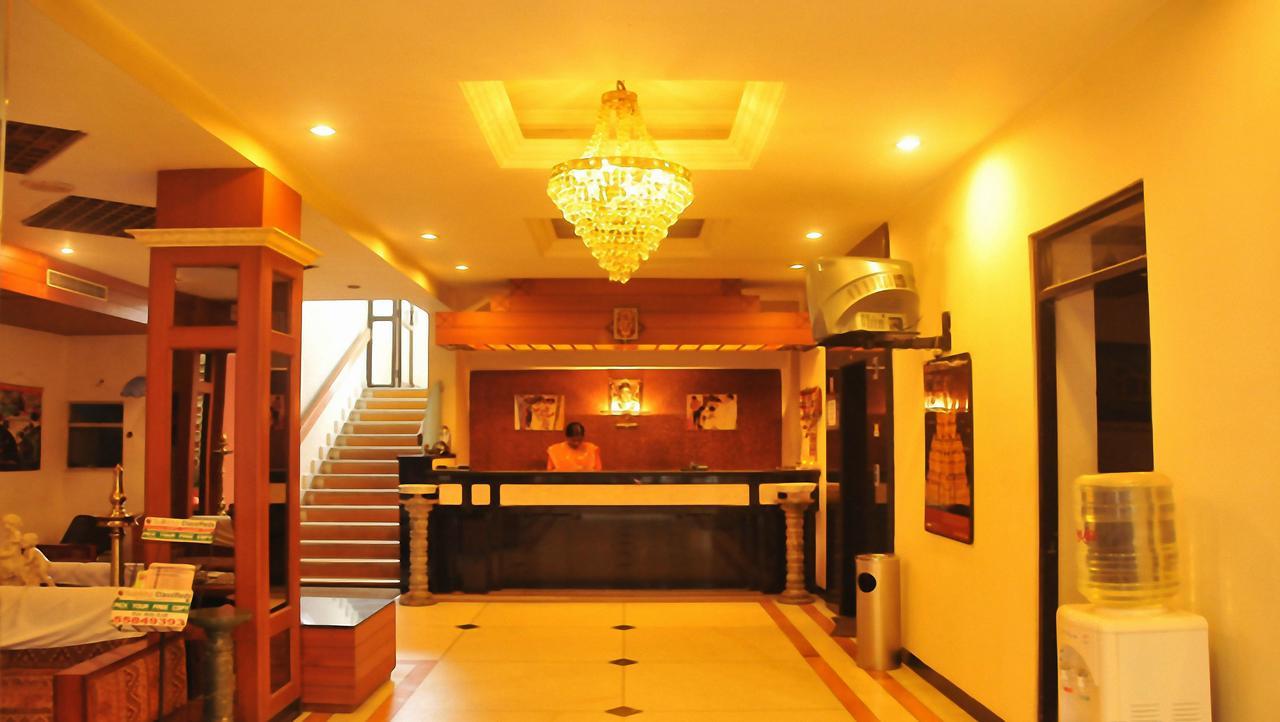 Balajee Palace Hotel 2*