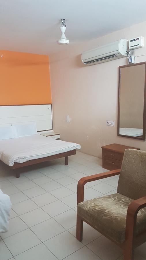 Balajee Palace Hotel 2*