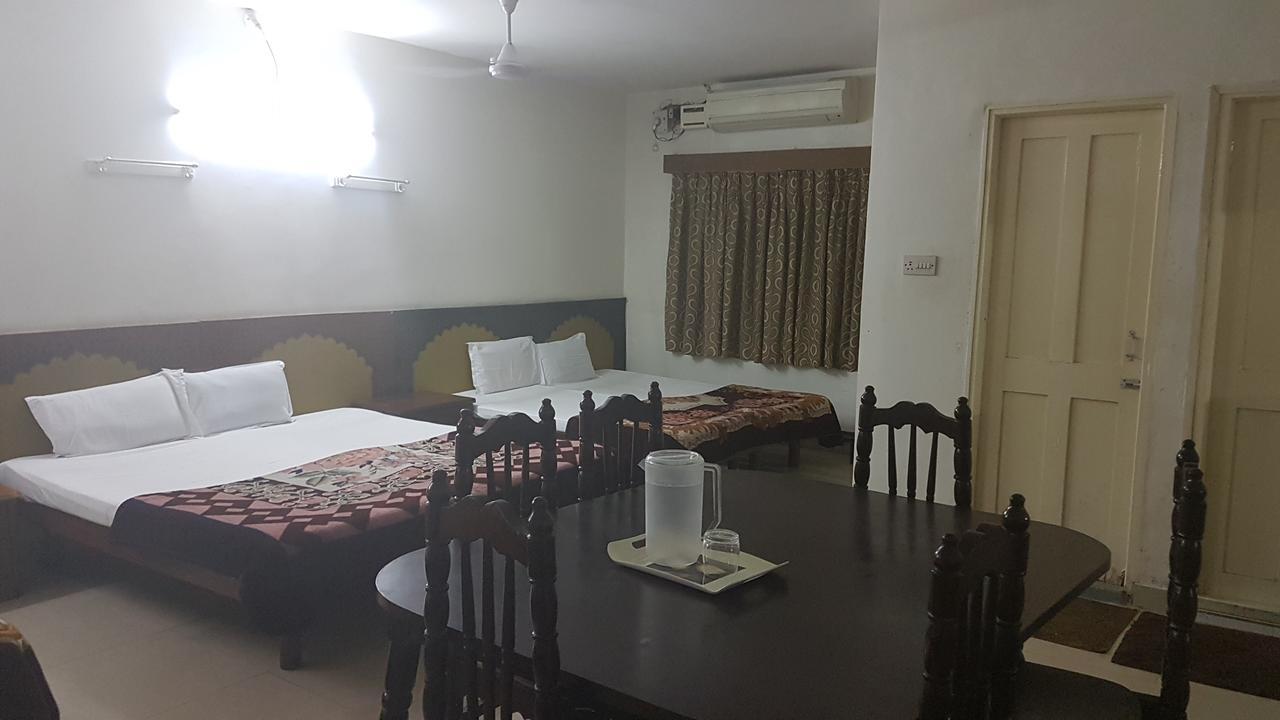 Hotel Balajee Palace 2*