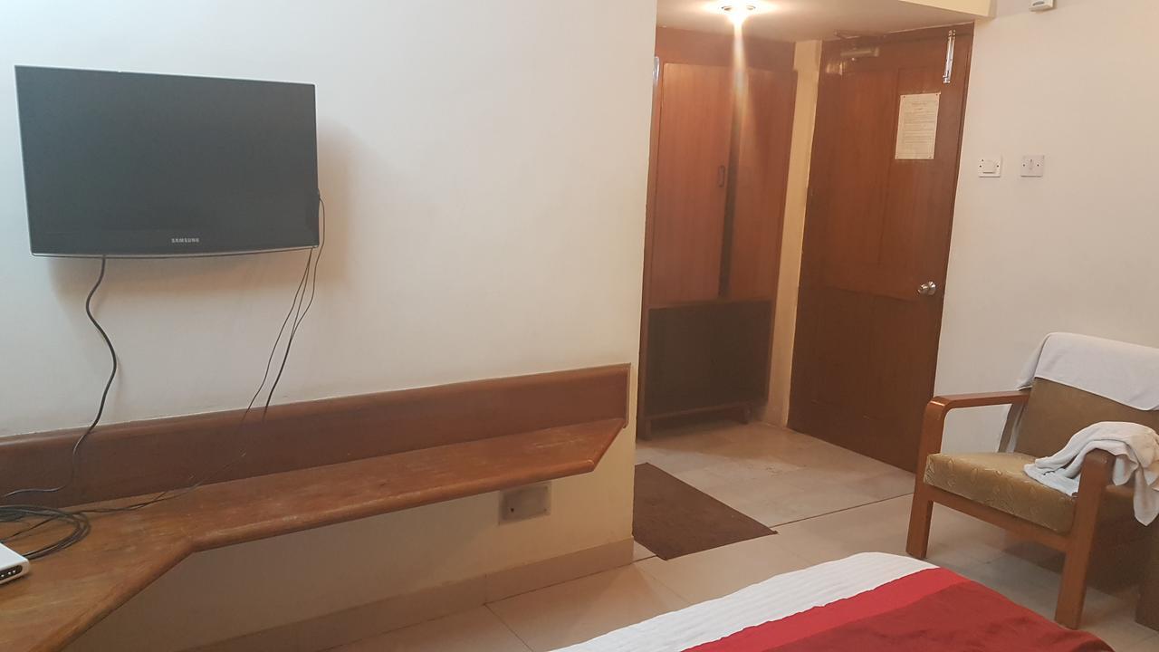 Balajee Palace Hotel