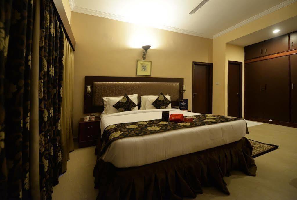Genx Banjara Hill 1589 Hotel Hyderabad