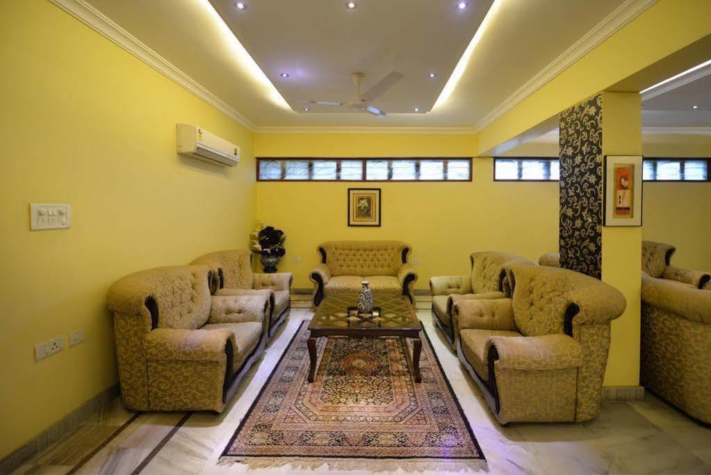 Hotel Genx Banjara Hill 1589 3*