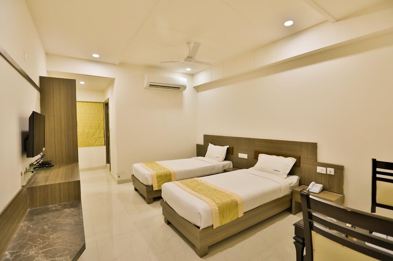 Sri Simran Park Hotel 3*