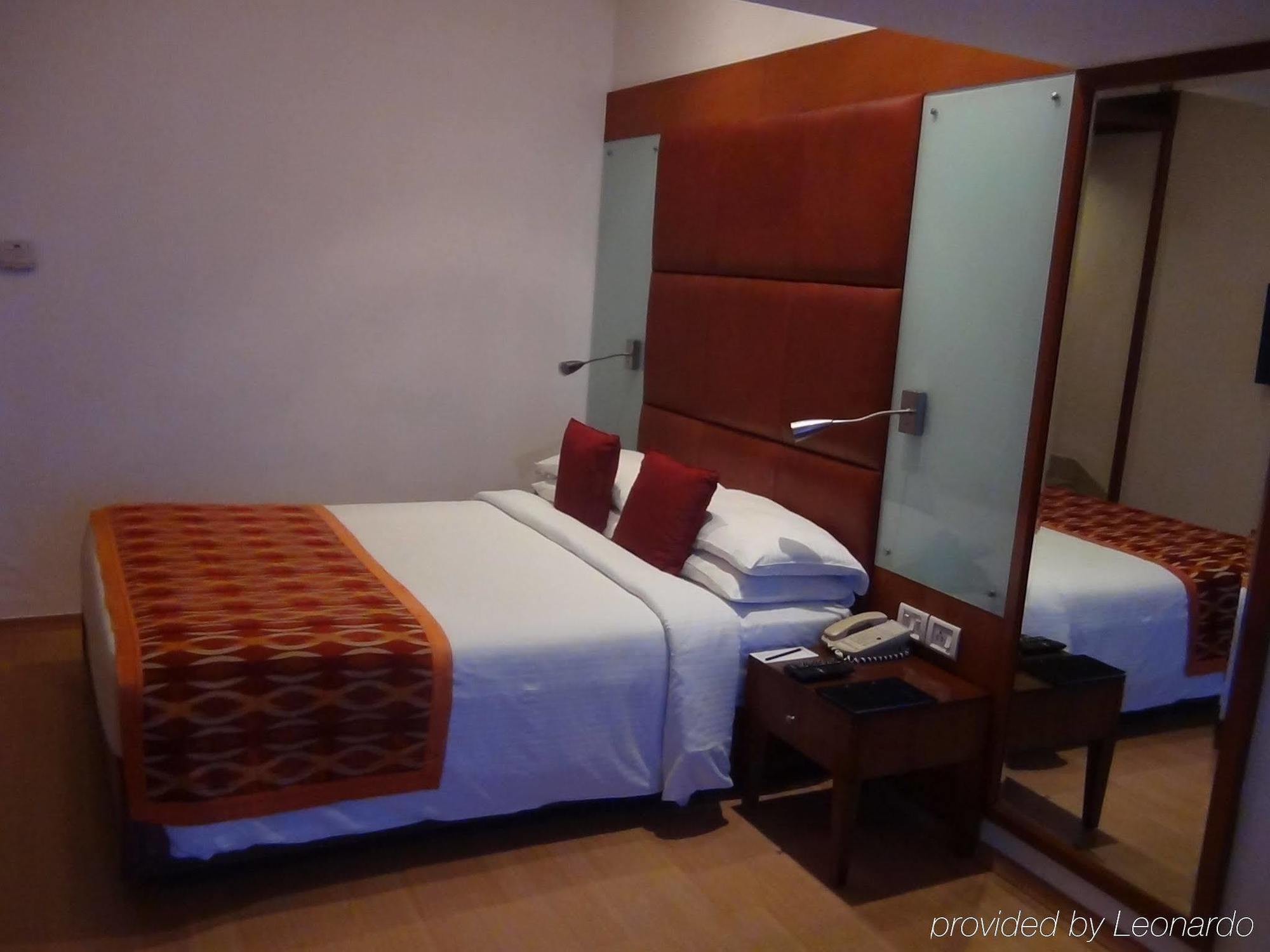 Taj Banjara 5* Hyderabad