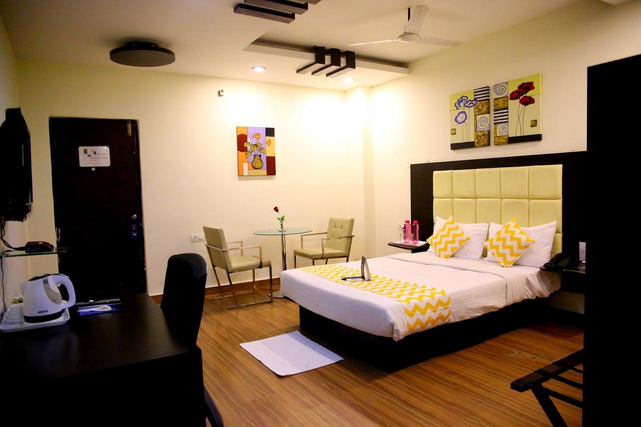 Fabhotel V Hitech 3*