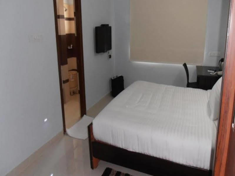 Oyo 14500 Yesmark Gachibowli 3*