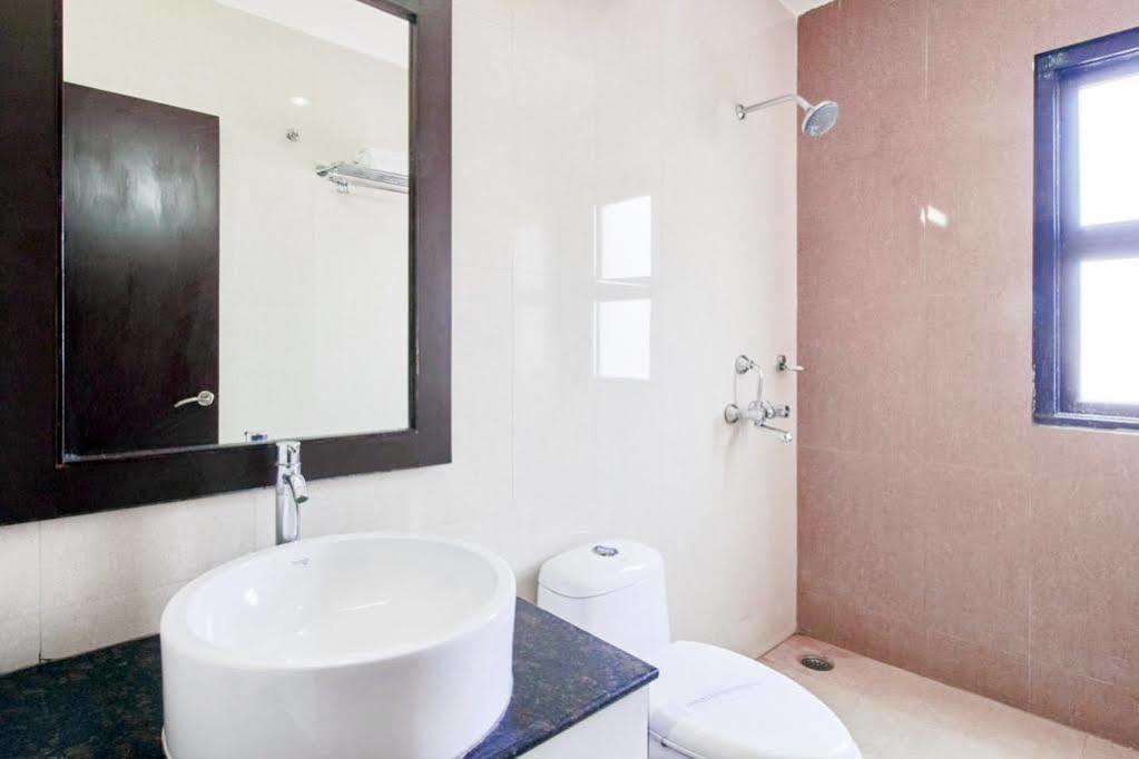 Hotel Genx Banjara Hill 1589