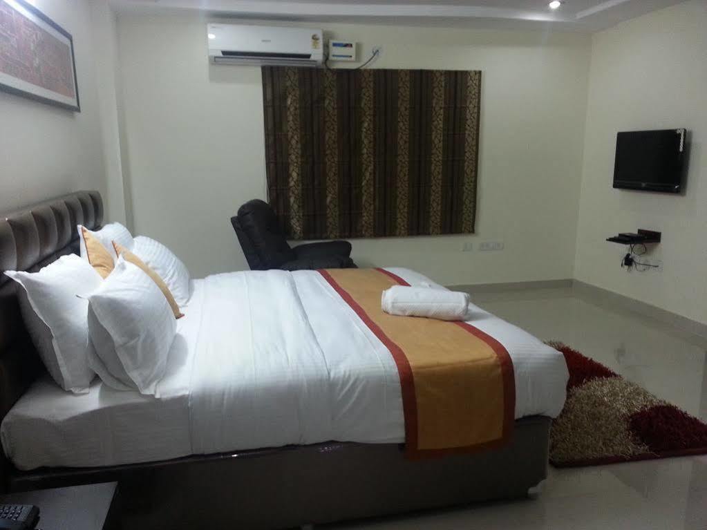 Hotel Treebo Emerald 3*
