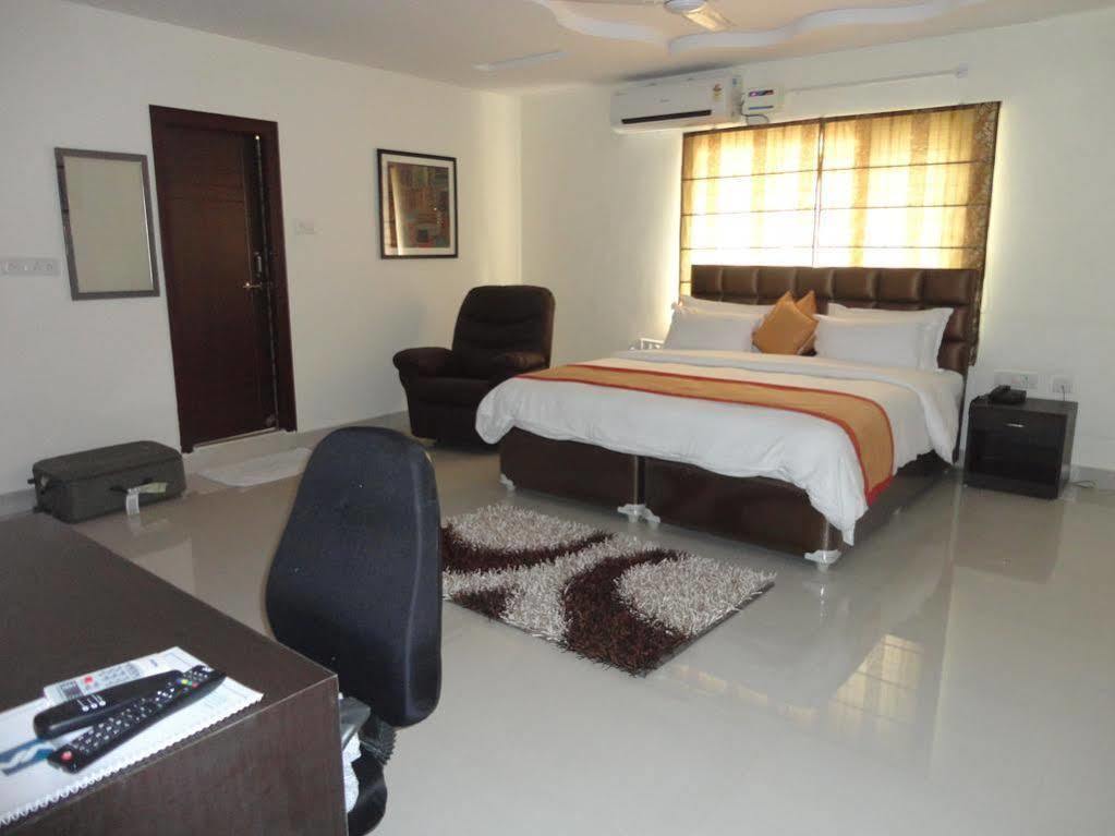 Hotel Treebo Emerald