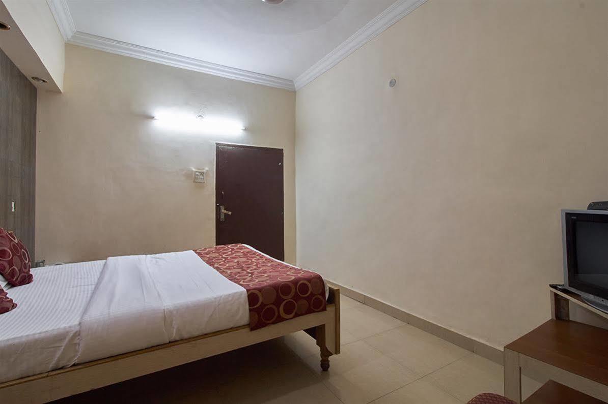 Sri Sai Krupa Hotel