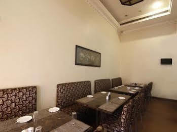 Hotel Oyo Hyderguda Himayathnagar 3*
