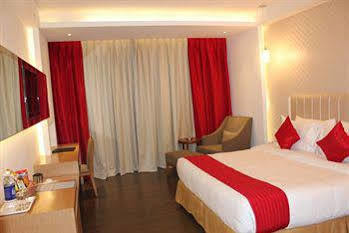 Hotel Fabexpress Tourist Plaza 3*