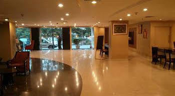 Hotel Fabexpress Tourist Plaza 3*
