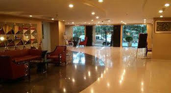 Hotel Fabexpress Tourist Plaza 3*
