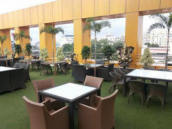 Hotel Fabexpress Tourist Plaza 3*