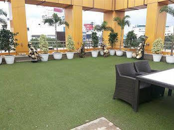 Hotel Fabexpress Tourist Plaza 3*