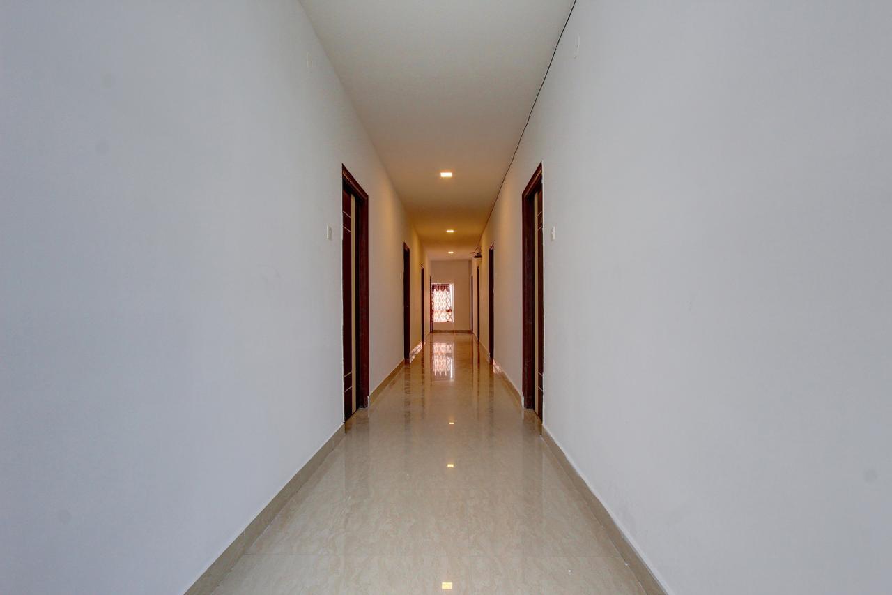 Oyo 11670 Vishnu Priya Residency 3* Hyderabad