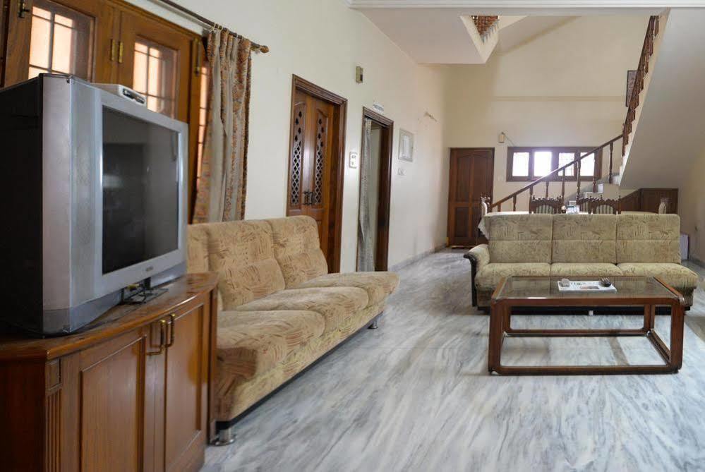Oyo Durgam Cheruvu Madhapur Hyderabad
