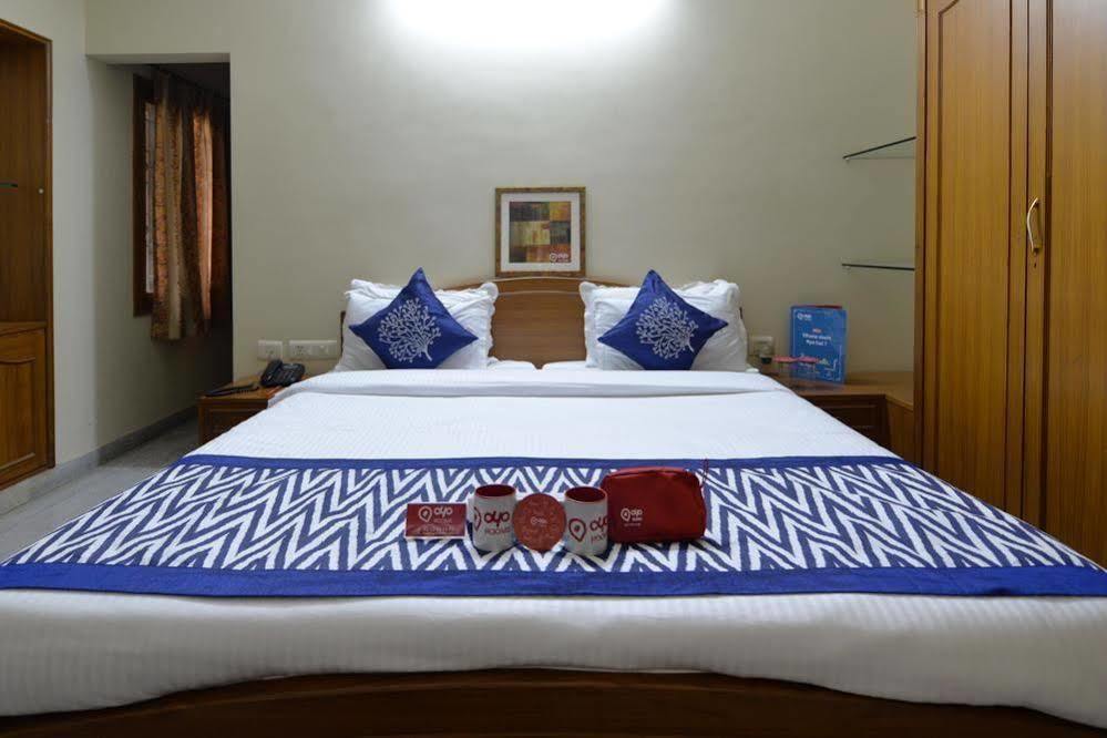 Hotel Oyo Durgam Cheruvu Madhapur Hyderabad