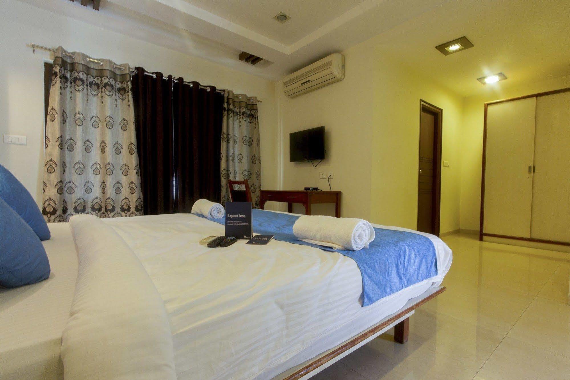Fabhotel Comfort Hitech