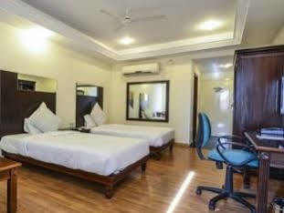 Sandhya 3*