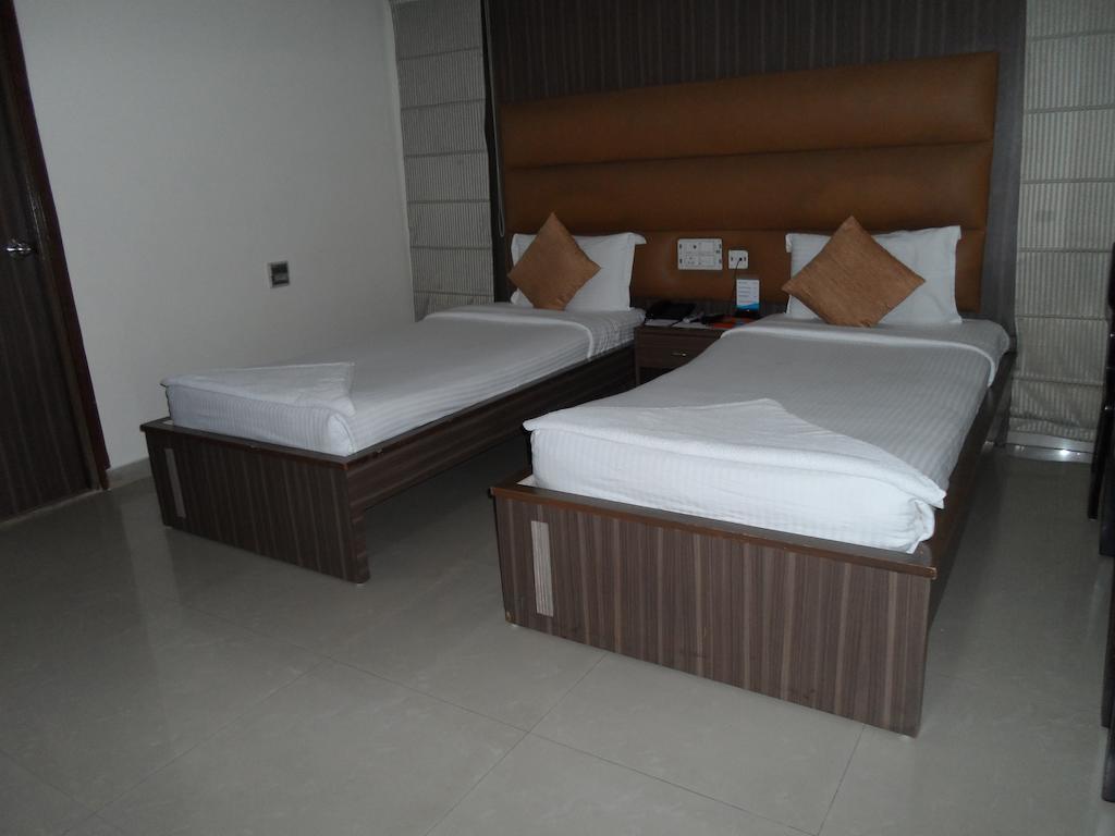 The Crown Hotel 3*
