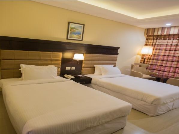 Royal Reve Hotel