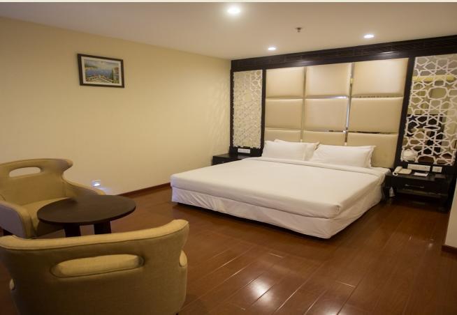 Royal Reve Hotel 3*